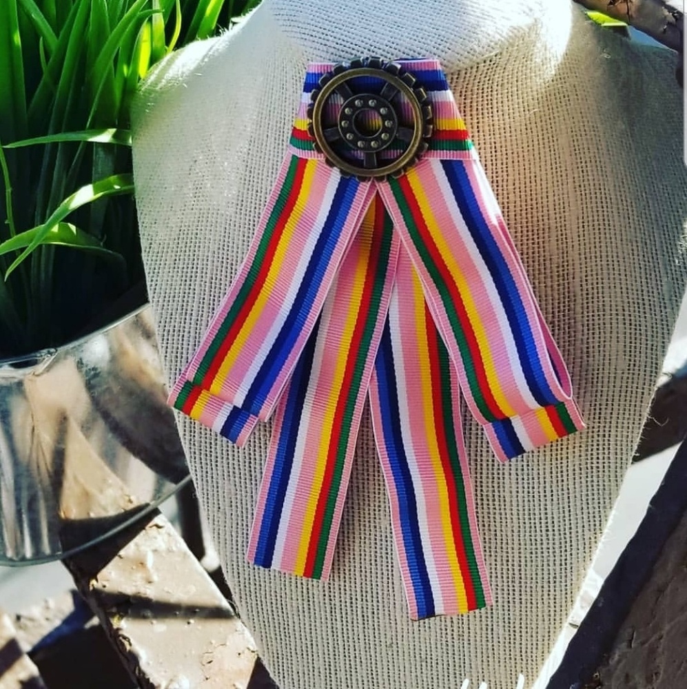 Bowtie, brooch